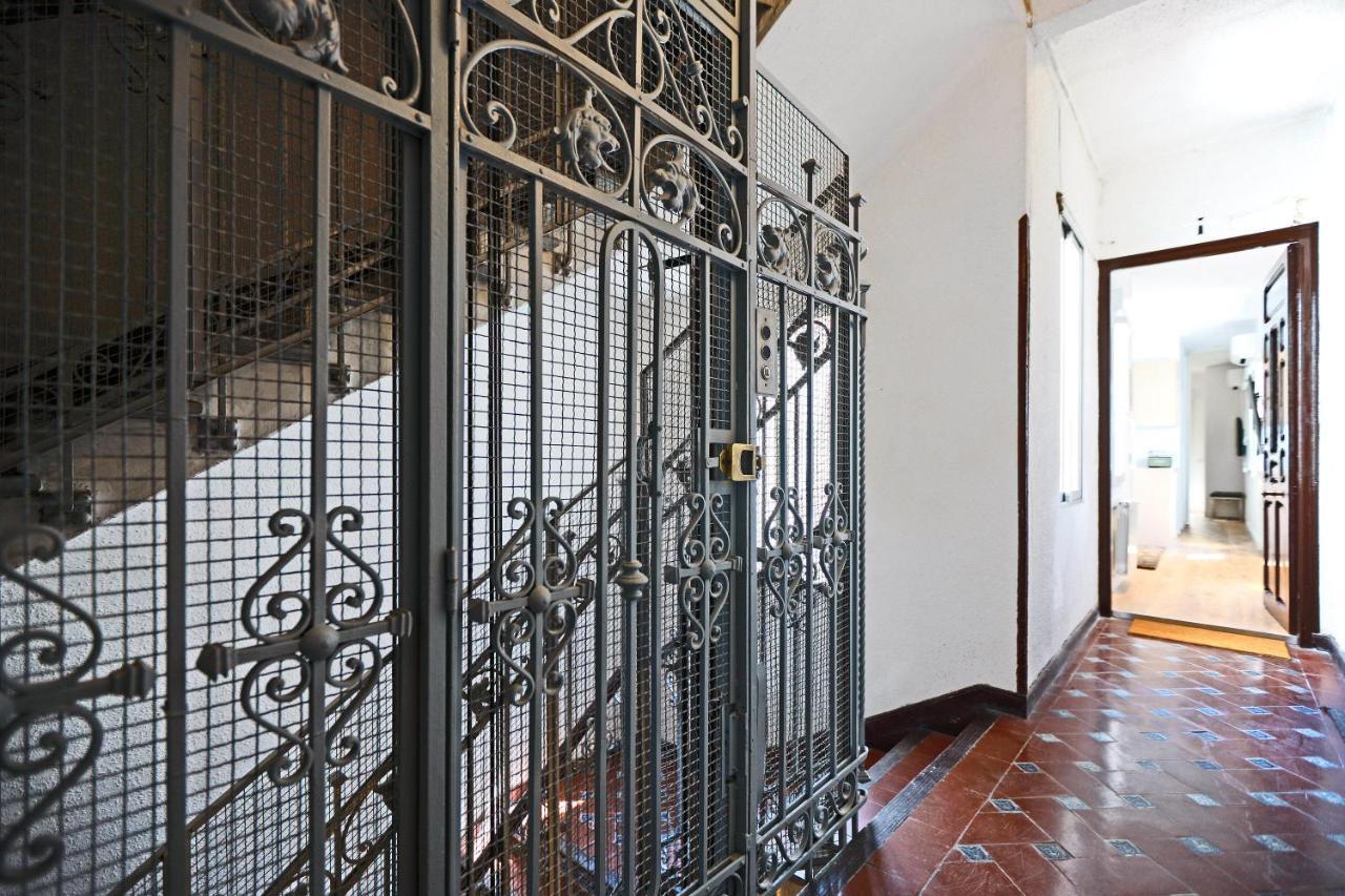 Latina Plaza Apartment Madrid Luaran gambar